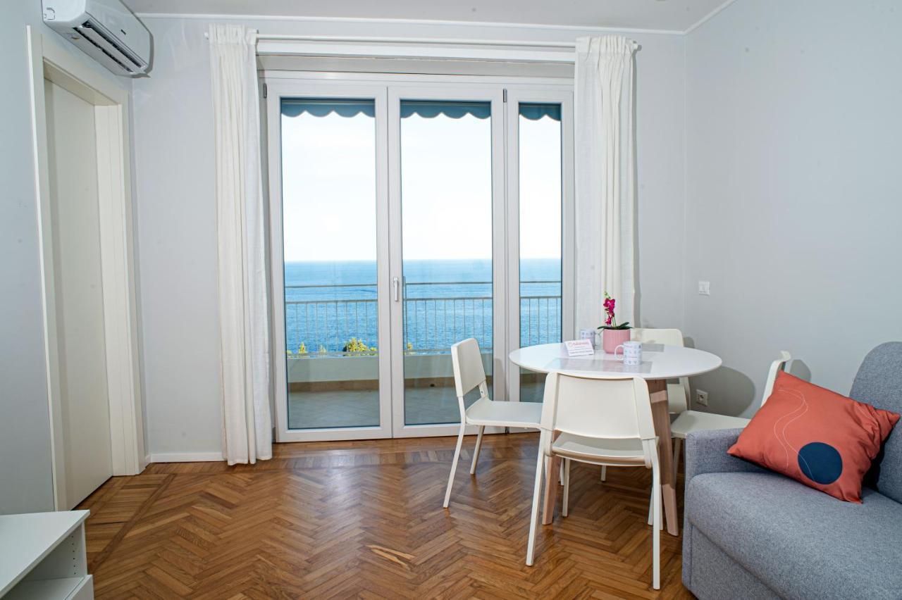 Marconi 442 Apartment *